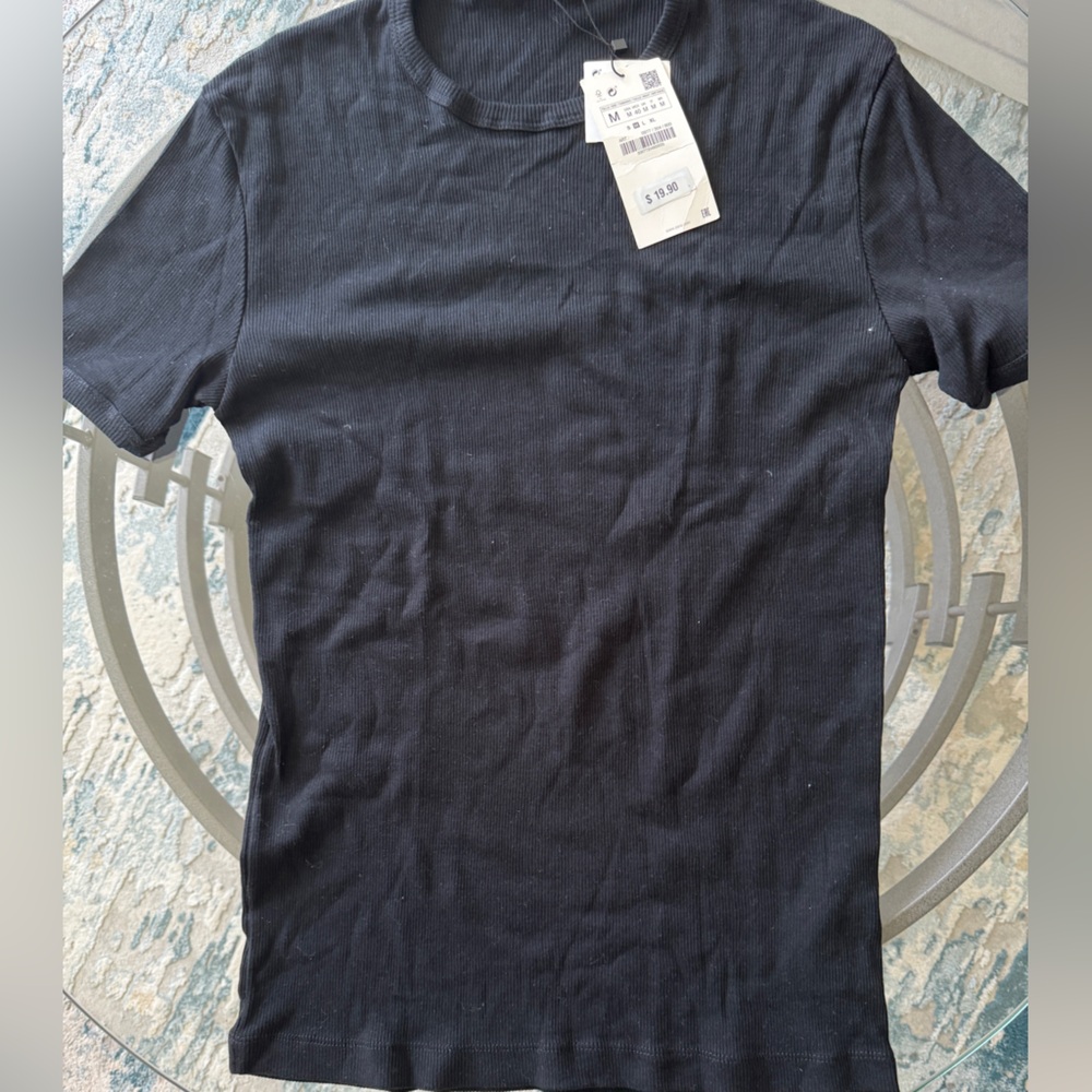 NEW with tags: Zara men’s black t shirt size M